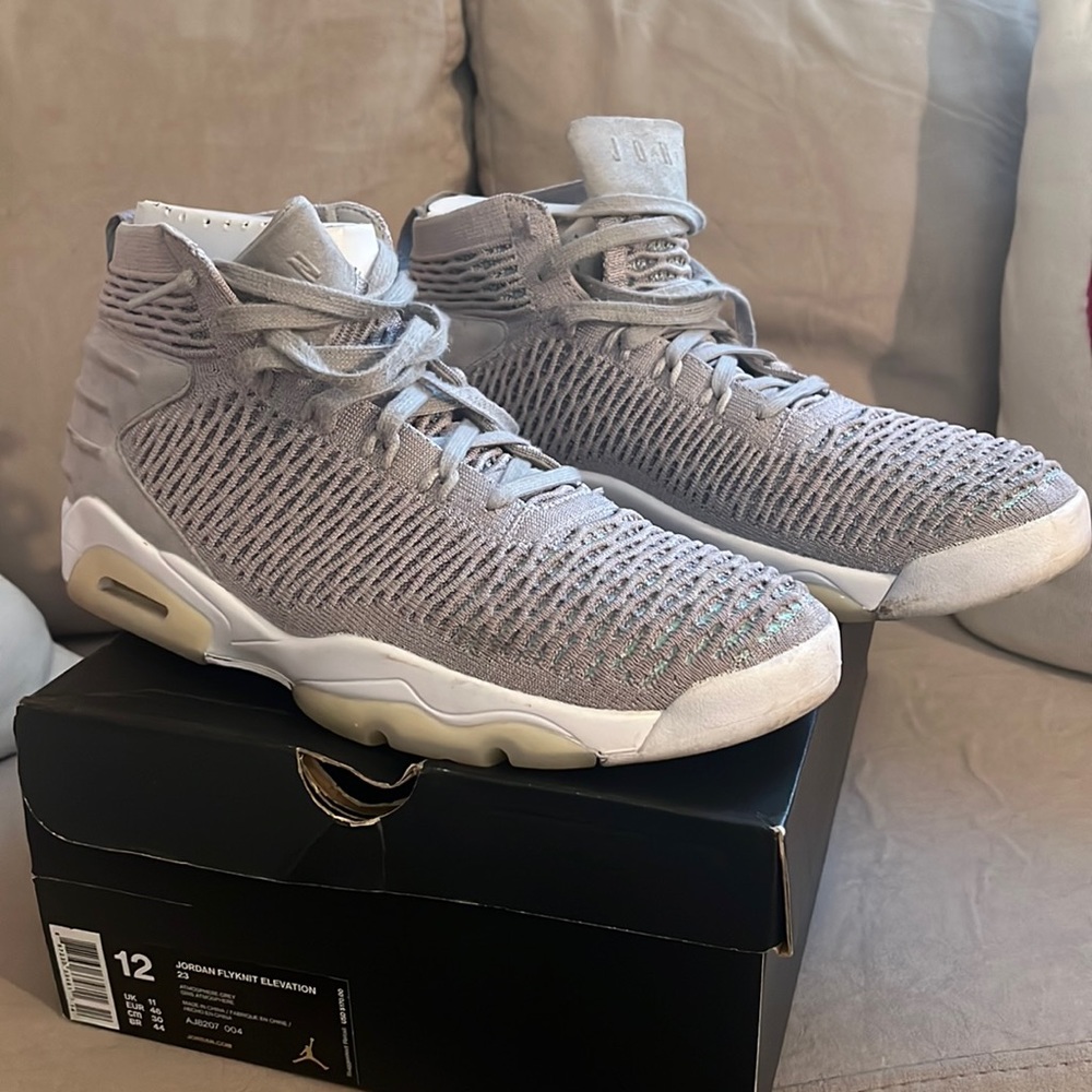 Jordan Flyknit Elevation 23